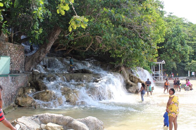 Dunn's River Falls Jamaica/Montego Bay/Falmouth - Safety, guides, and the physical effort