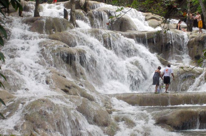 Dunn's river falls, shopping and lunch - Shopping for rum, coffee, and souvenirs