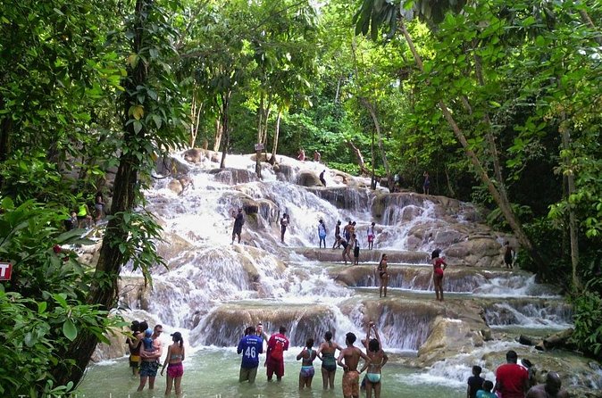 Dunns River Falls - Why Dunns River Falls is worth the long ride from Negril