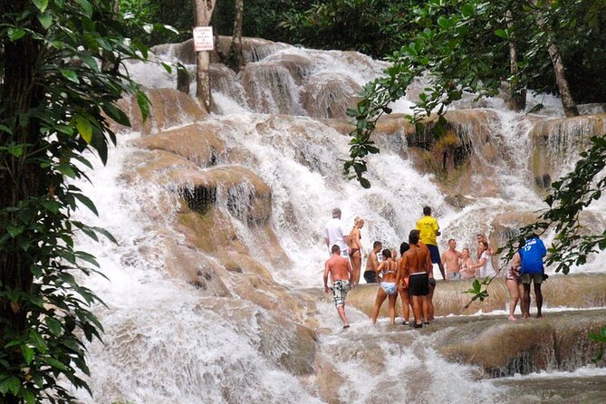 Dunns River Falls and Blue Hole Ocho Rios - Why the private vehicle matters