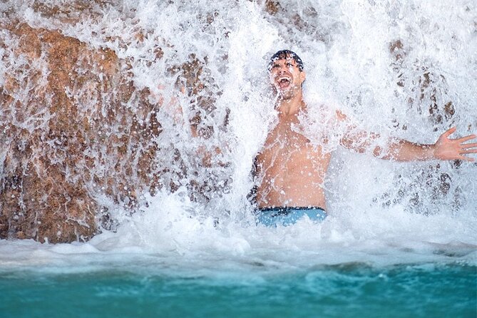 Dunns River Falls and Blue Hole Ocho Rios - What the price includes, and what it does not