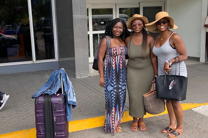 EXCLUSIVE AIRPORT / CRUISE PORT TRANSFER 1-4 Pax - The Usain Bolt statue and Montego Bay’s Hip Strip