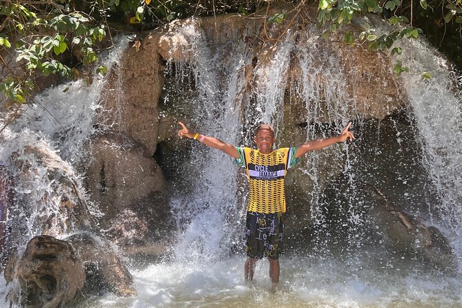 Exhilarating Dunn's River Falls Guided Tour from Ocho Rios hotels - What the hotel pickup adds