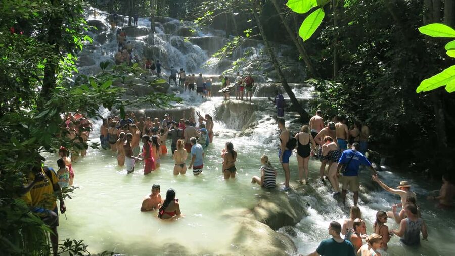 Falmouth: Dunn’s River Falls & Bamboo Beach Club VIP Access - What the Dunn’s River climb feels like