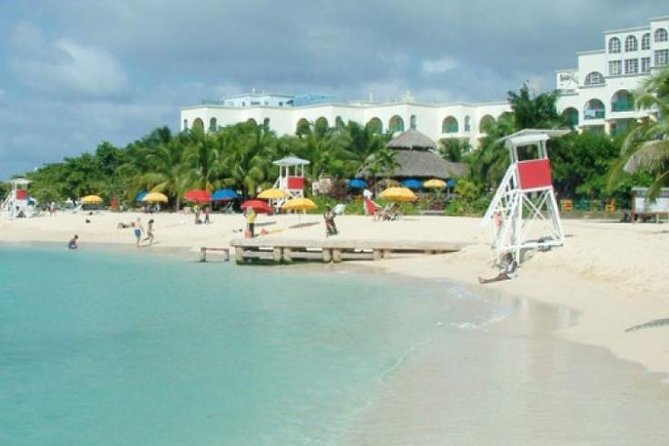 Falmouth Shore Excursion: Historic Sightseeing Tour and Doctor's Cave Beach - Transport, timing, and cruise-day comfort