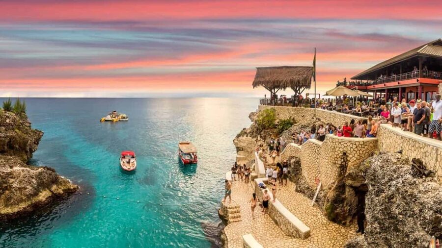 From Montego Bay/Falmouth: Negril Beach Catamaran Cruise - Rick’s Cafe and the Negril cliffs