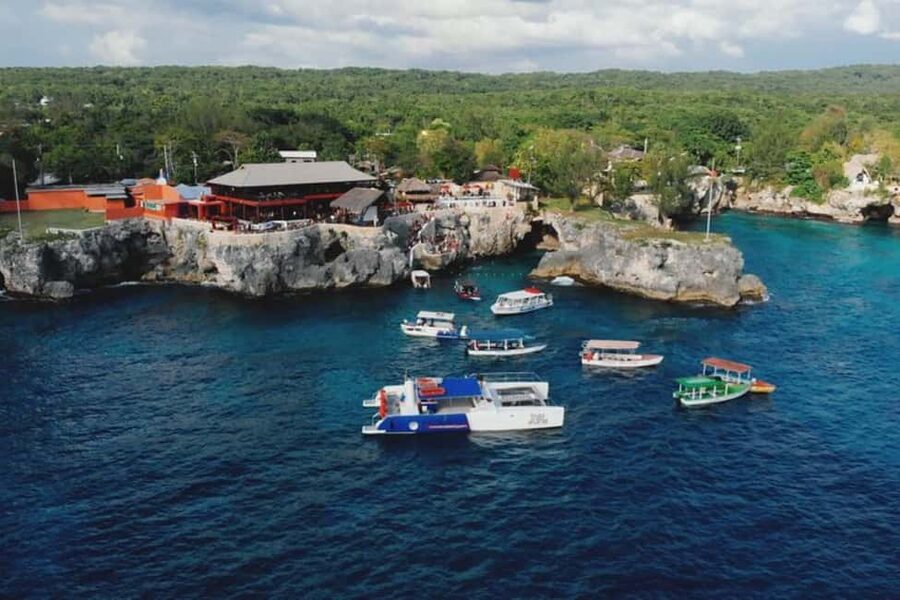 From Montego Bay: Negril Beach and Rick's Café Day Trip - Seven Mile Beach gives you room to choose