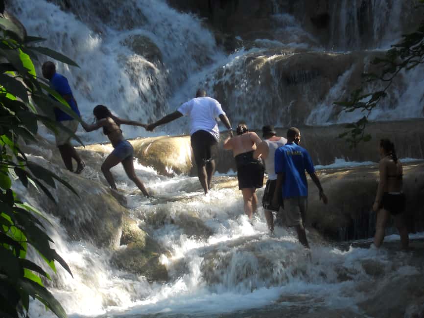 From Ocho Rios: Bob Marley & Dunn’s River Falls 6/7Hour Tour - Nine Mile and Bob Marley’s childhood home