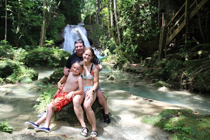 Full-Day Tour of Blue Hole and Dunn's River Falls, Including Fees - Dunn’s River Falls: a climb through flowing water