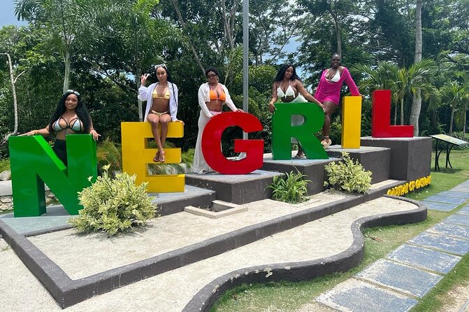 Full Day Tour of Negril Beach: Margaritaville & Rick's Cafe Live - The Montego Bay to Negril road trip