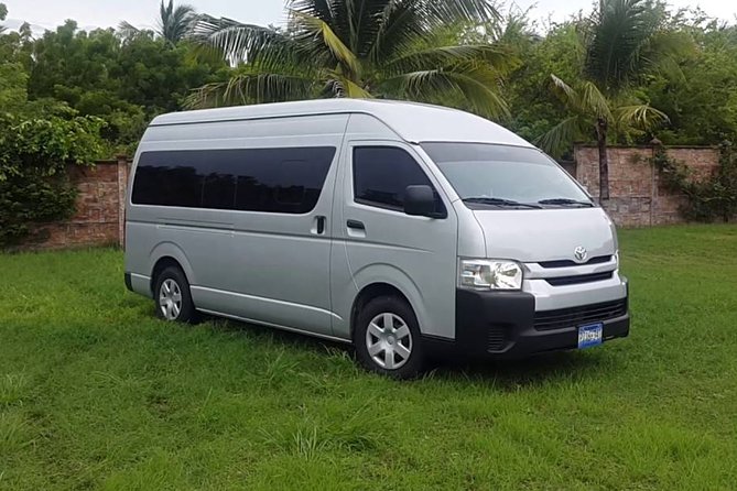 Grand Palladium Jamaica Airport Transfer - Grand Palladium Jamaica and Lady Hamilton details