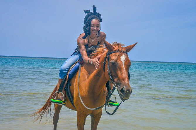 Horseback riding & bluehole secret falls from Montego Bay - Horseback riding through Jamaican trails