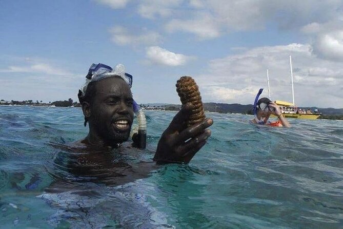 Incredible Negril Guided Snorkeling To Reef, Anchor, and Cannon - Captain Jace and the crew’s style