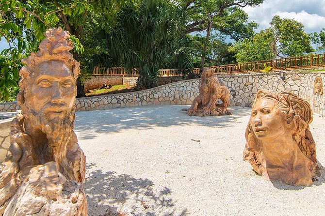 Jamaica Giants sculpture park, art galleries - From Negril Beach to Jamaica Giants in the hills
