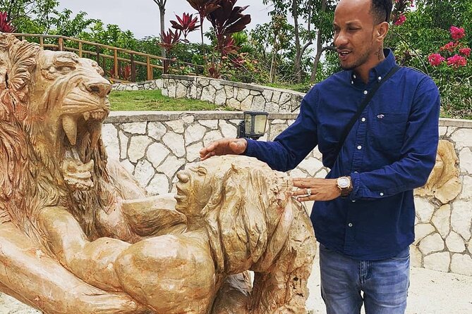 Jamaica Giants sculpture park, art galleries - The Great House gallery closes the art circuit