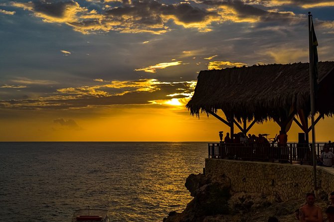 Jamaica Sunset at Rick's Cafe Private Tour with Transfer - Sunset timing makes the difference