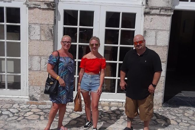 Jamaica Super Saver: Montego Bay & Rose Hall plus Mystic Lagoon Night Cruise - Rose Hall Great House after dark