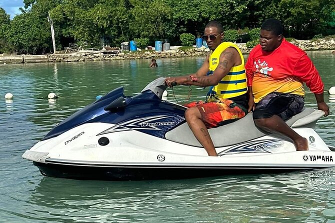 Jet Car, Jet Ski and Parasailing Experience - How the private format affects the day