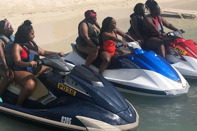 Jet Ski/ Parasailig Water Activity in Montego Bay Jamaica. - Who will enjoy this Montego Bay activity
