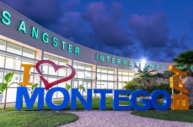 Kingston to Ocho Rios Round Trip Transfer - What the private vehicle means for your group