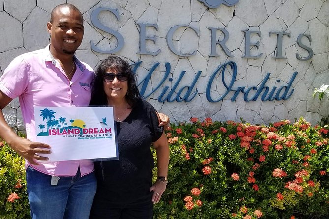 Montego Bay Airport Private Taxi: Secrets St James/ Wild Orchid - From Sangster Airport to Your Resort in 15 Minutes