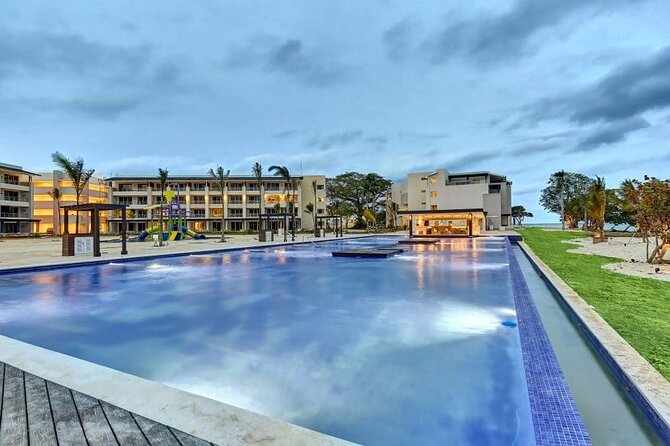 Montego Bay Airport Private Taxi to Royalton Negril - Is $34 per person a fair price?