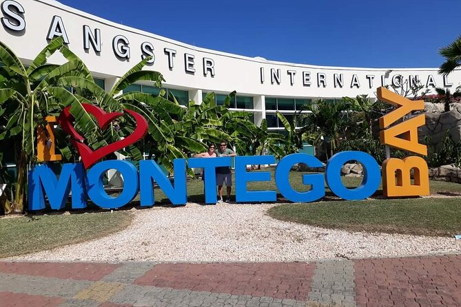 Montego Bay Airport Private Transfer to Hotels in Montego bay - A short ride to your Montego Bay accommodation
