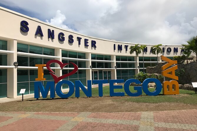 Montego Bay Airport Transfer to Hotels in Montego Bay or Falmouth - Booking a return ride to the airport
