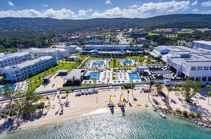 Montego Bay Airport Transfer to Montego Bay and Falmouth Hotels - Why the $14.50 price can make sense