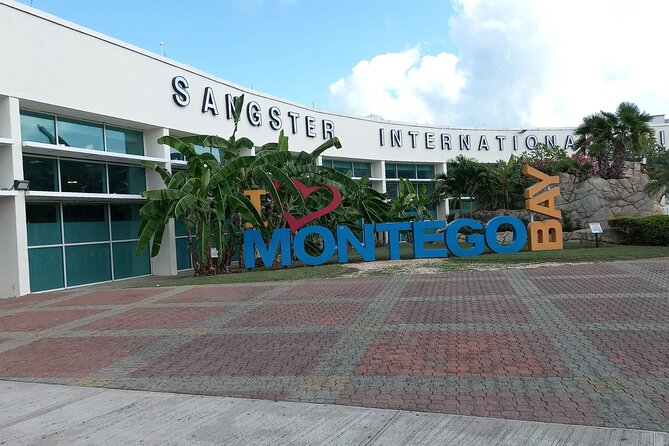 Montego Bay Airport Transfer to Ocho Rios and Runnaway Bay Hotels(Private) - The driver can make the ride part of the welcome