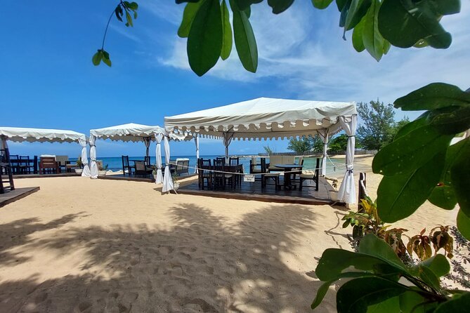 Montego Bay: Bamboo Beach Club with Lunch and Cocktails - The north-coast ride from Montego Bay
