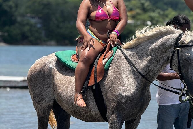 Montego Bay Beach Horseback Riding Tour - Choosing your horse and settling in