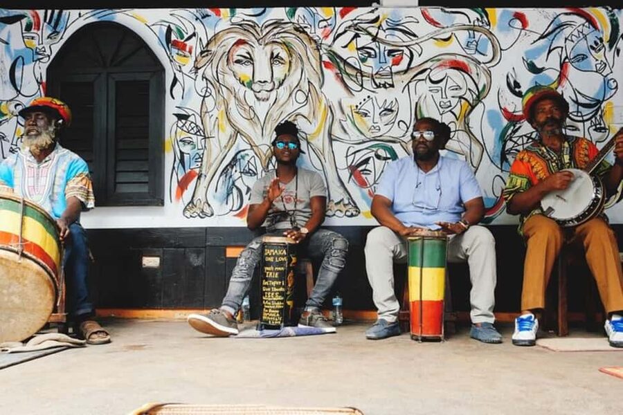 Montego Bay: Bob Marley Nine Miles Mausoleum Tour - The long road from Montego Bay