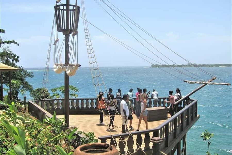 Montego Bay: Bob Marley's Nine Mile Admission & Guided Tour - What the $135 price includes