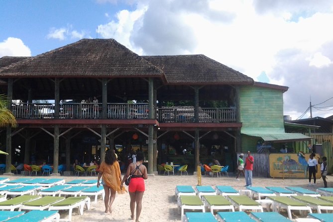 Montego Bay Excursion Negril 7 Miles Beach, Rick's Cafe and Time Square Shopping - Who will get the most from this six-hour outing