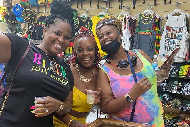 Montego Bay Highlights Tour & Bamboo Rafting from Mobay/ Falmouth - What happens on the bamboo raft