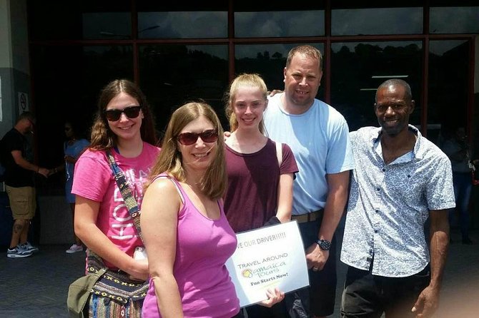 Montego Bay Hotels Private Airport Round Trip Transfers - What the private vehicle means for your group
