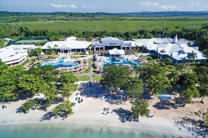 Montego Bay Jamaica Sangster Airport Transfer to hotels in Negril - The 90-minute to two-hour road to Negril