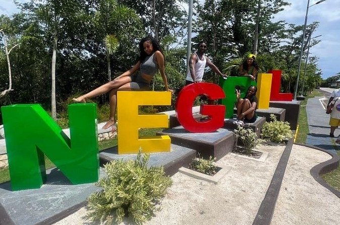Montego Bay Private Airport Transfers - Round Trip - Your first Jamaican welcome begins at Sangster Airport