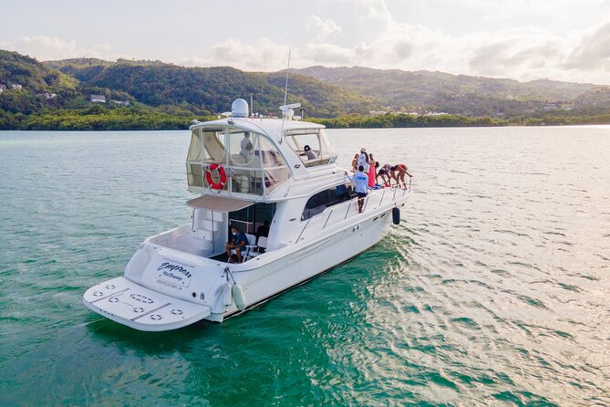 Montego Bay Private Yacht Tour with Open Bar and Lunch - What the $2,500 price really buys