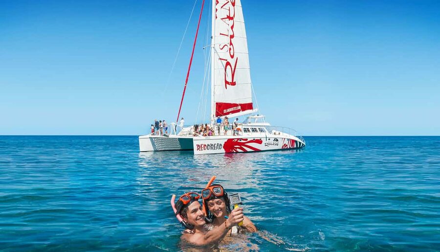 Montego Bay: Reggae Catamaran 18+ Cruise with Open Bar - Hotel pickup makes the start easier