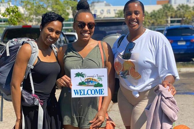 Montego Bay Roundtrip Luxury Transfer with Lounge Access - The fast-track promise needs careful checking