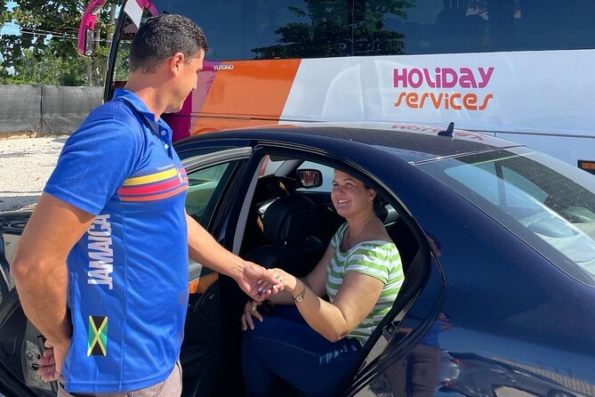 MontegoBay Airport to Ocho Rios: One way/Round Trip cheap Shuttle - The ride from Sangster Airport to Ocho Rios