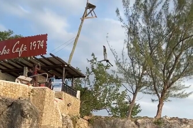 Negril 7 mile Beach, Party Catamaran Cruise , Snorkeling and Ricks Cafe Combo - The 2.5-hour party catamaran