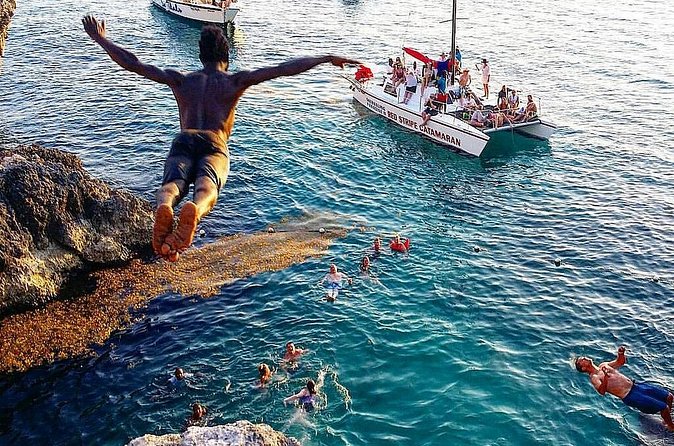 Negril 7 Mile Beach & Rick's Café Combo Tour from Montego Bay - What to expect at Rick’s Cafe