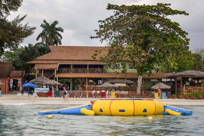 Negril Beach Break and Ricks Cafe - Montego Bay Cruise Port - Group size, guide service, and the cruise schedule