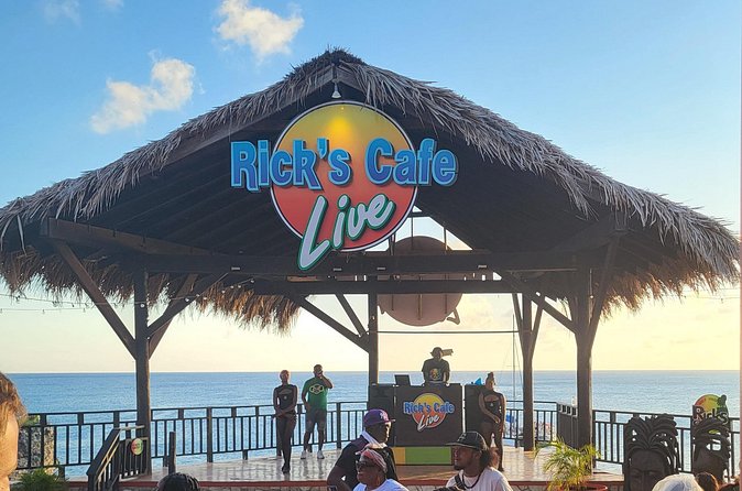 Negril Beach Break and Ricks Cafe - Montego Bay Cruise Port - Should you book the Negril Beach Break and Rick’s Cafe tour?