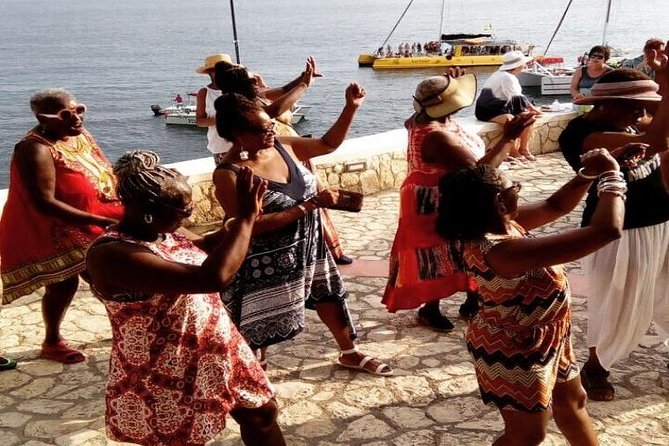 Negril Beach Experience & Rick's Cafe from Negril - Two hours on Seven Mile Beach