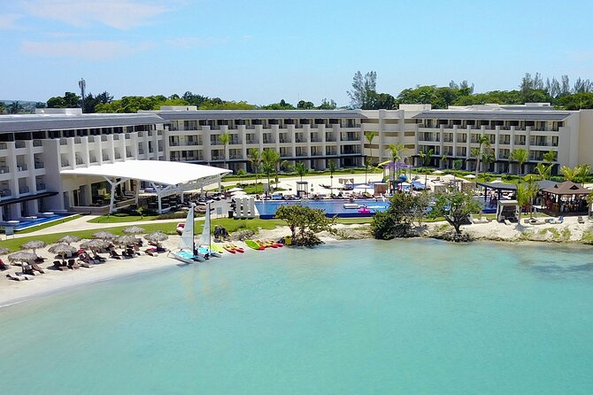 Negril Hotels Private Airport Transfer - What the private vehicle changes