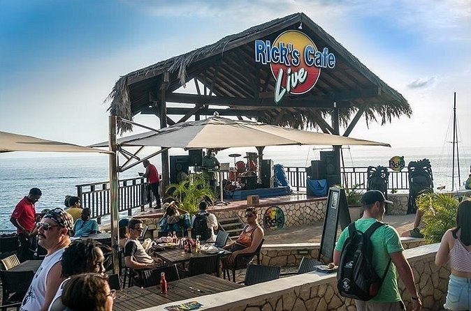 Negril's Private Day Trip with Margaritaville and Rick's Cafe - What the guide service adds